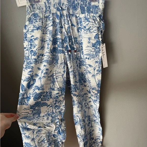 Blue & White Printed Women’s Lightweight summer pants! - Picture 2 of 5